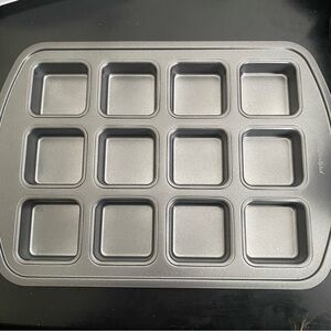 Pampered Chef Brownie Pan